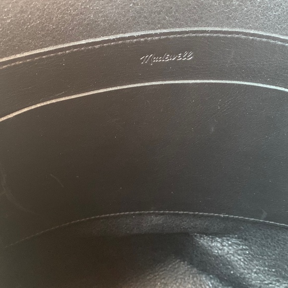 Madewell The Essential Bucket Tote - Picture 12 of 13